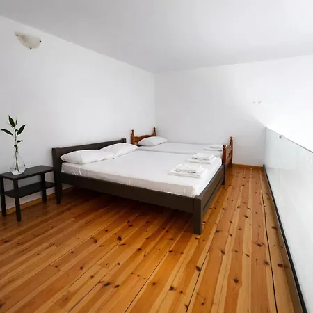 Apartament Loft Ermupoli