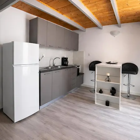 Loft Apartament Ermupoli
